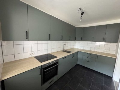 3-Zimmer-Wohnung, BA, Nähe Kunigundendamm, Balkon, Autoabstellplatz, auch WG mögl.