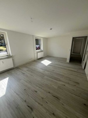 Großzügige 3-Zimmer-Erdgeschosswohnung mit Tageslichtbad – ideal für Familien oder Paare | SZ-Thiede