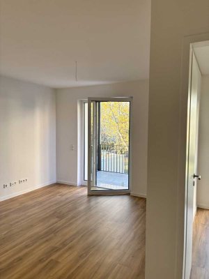 Neubau // Erstbezug // 1,5-Zimmer // Balkon // Einbauküche