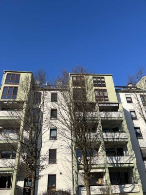 Attraktive 3-Zimmer Maisonette-Wohnung im 4. OG mit Balkon in Ingolstadt Südwest