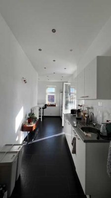 **Stuck, Sonne, Stil - 4 Zimmer voller Altbaucharme in Gohlis - **BEZUG AB SOFORT** (WE 6)