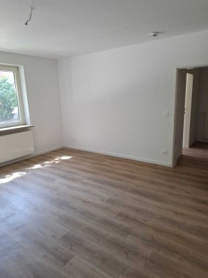 Helle 2,5 - Zimmer-Wohnung mit Balkon in Neumünster