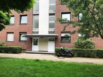 2,5 Zimmer-Wohnung mit Einbauküche und Balkon in 47198 Duisburg-Homberg/Hochheide