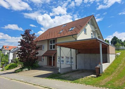 Gepflegte Wohnung mit 1,5 Zimmern und Einbauküche