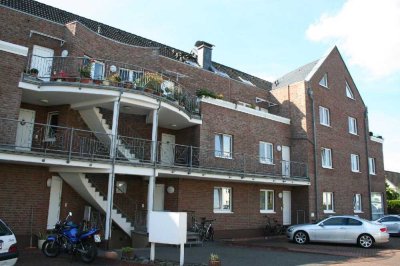 Hennef-Zentrum: Gut vermietete 3-Zimmer-Wohnung mit Balkon  und  Tiefgaragenstellplatz