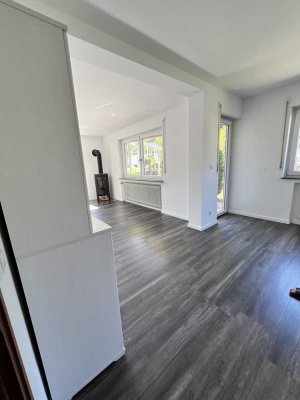 Sanierte, sehr helle  2 Zimmer Wohnung in Unterhausen