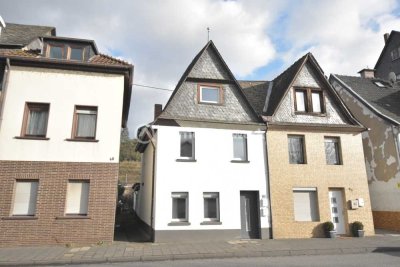 Anlage*vermietetes, historisches, ehemaliges Fischerhäuschen mit Rheinblick in Linz*7,60 % Rendite