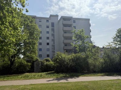 ***Top gepflegte 4-ZKB Wohnung mit Blick ins Grüne, 2 Balkone und 1 TG***