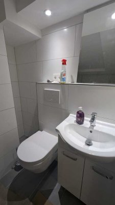 Erstbezug: Top sanierte Souterrain-Wohnung mit Terrasse, Garten. All-Incl., zentrale Lage in Harburg