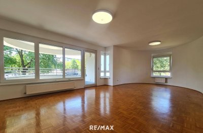 Lichtdurchflutete, großzügige Eigentumswohnung mit Tiefgaragenplatz