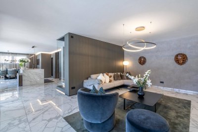 Stilvolles Einfamilienhaus mit freiem Bergblick