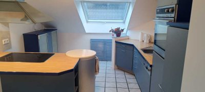 Schöne 2-Zimmer-Dachgeschosswohnung mit Einbauküche in Bergneustadt