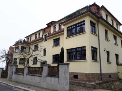 Attraktive 2,5-Zimmer-Maisonette-Wohnung mit Loggia und unverbautem Blick auf Dresden