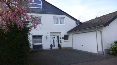 Gepflegte Doppelhaushälfte mit Garten in Lindlar Schmitzhöhe