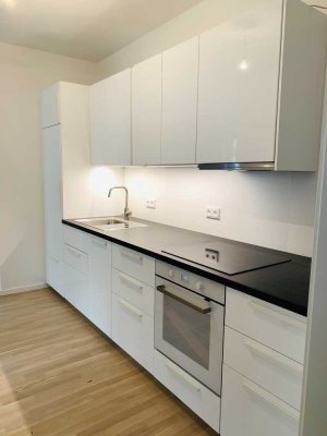 Neuwertige 3-Zimmer Wohnung mit Balkon im EG in München-Neuhausen