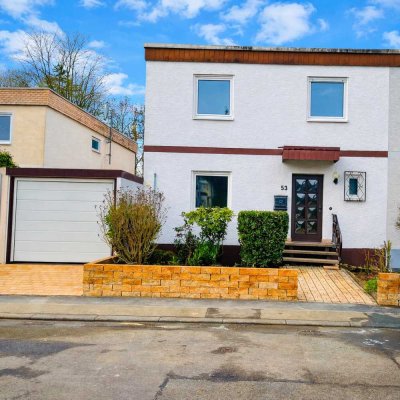 Charmantes Reihenhaus mit Garage in Wiesbaden-Auringen