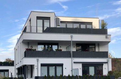 Wunderschöne Penthouse-Wohnung mit Dachterrasse inkl. Einbauküche