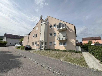 Attraktive 2-Zi.-Wohnung  mit Balkon und Tiefgaragenstellplatz in begehrter Siedlungslage