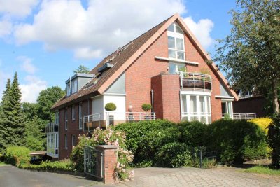 Außergewöhnliche 3 Zimmer Maisonette Wohnung mit Blick auf den Alsterlauf !