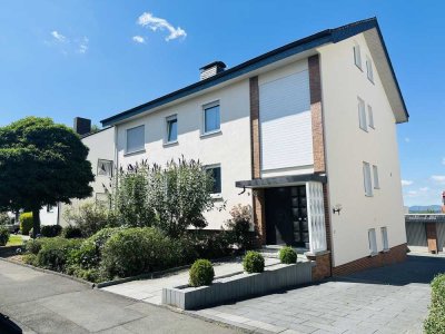 Erstbezug nach Sanierung: 3-Zimmer-Wohnung mit Balkon & Gartenblick