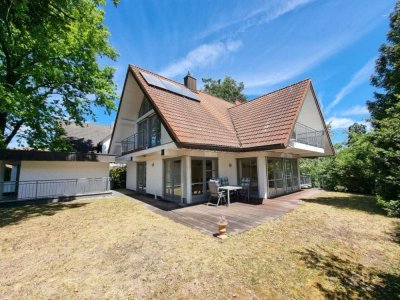 Architektonisch reizvolles Wohnhaus ...
großzügig und individuell ...