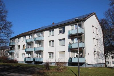 Gut geschnittene 3 ZKB mit Balkon!