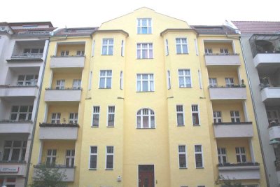 Keine Provision! Sehr helle,  ruhige&modernisierte Wohnung im Jugenstilhaus in Steglitz mit Balkon.