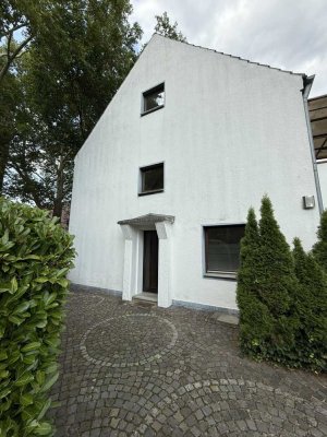 Familienfreundliches & gemütliches Eckhaus mit 6 Zimmern