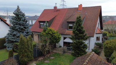 Doppelhaushälfte mit Garage in ruhiger Lage von Heroldsbach-Thurn