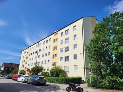 Helle, geräumige, ruhige 4-Zimmer-Wohnung mit Westbalkon