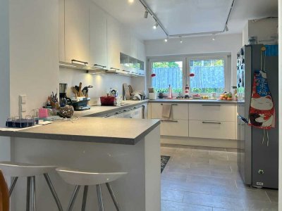 Umfangreich modernisiertes Reihenhaus in perfekter Lage mit hoher Wohnqualität