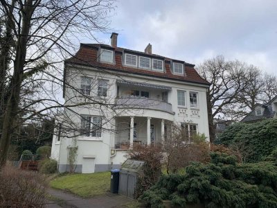 Anfragestopp! 2-Zimmer Wohnung in Nienstedten mit Wintergarten