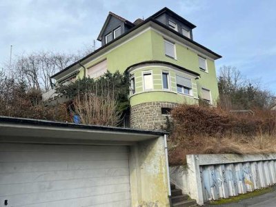 Zweifamilienhaus mit Doppelgarage