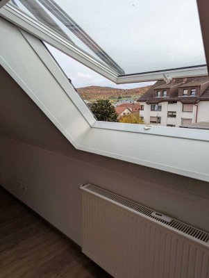 Helle Charmante 2-Zimmer Dachgeschosswohnung in Aalen mit Ausblick in ruhiger Lage