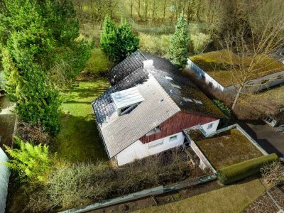 Ihr neues Zuhause! Ein- bzw. Zweifamilienhaus in ruhiger Lage mit großem Garten und viel Potential!