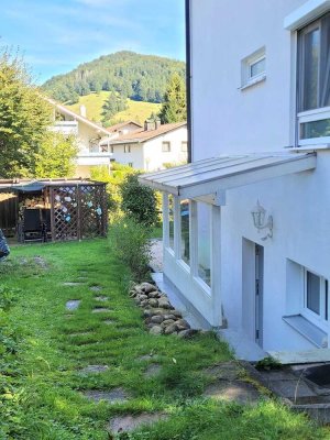 Charmante 2-Zimmer-Wohnung mit Terrasse im Herzen von Oberstaufen