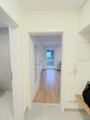 Exklusive, kernsanierte und hochwertig ausgestattete 1 Zi. Wohnung
