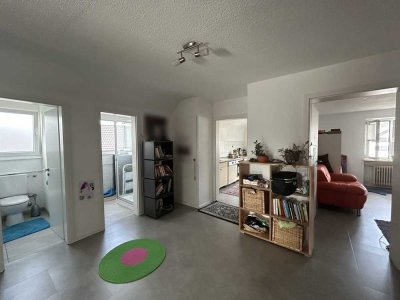 Solide Kapitalanlage! Charmante Dachgeschosswohnung mit Sonnenbalkon in Grötzingen