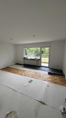 Erstbezug nach Sanierung mit Balkon: schöne 3-Zimmer-Wohnung in Bad Homburg vor der Höhe