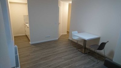 Neuwertige 1-Zimmer-Wohnung mit EBK mit Keller