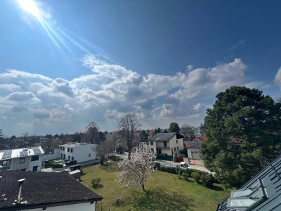 Sensation - Above the rooftops - your exclusive penthouse apartment with unobstructed views up to the Schneeberg - 3 rooms - premium location - green view - south-east-west orientation - unobstructed views