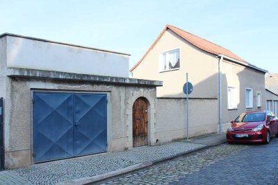 bezugsfreies Wohnhaus mit Garage, Nebengelass in Heldrungen
