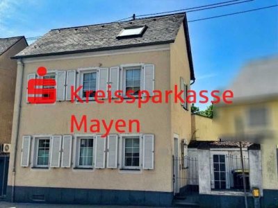 Charmantes Einfamilienhaus mit Dachterrasse im Herzen von Polch