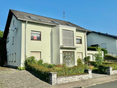 PROVISIONSFREI !!! TOP LAGE, VIEL PLATZ, 2 GARAGEN, WINTERGARTEN UND PV-ANLAGE !!!