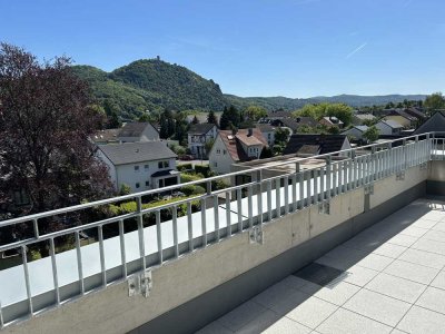 Exklusive 3-Z.-Penthouse-Wohnung, Bonn-Mehlem, große Dachterrasse, Aufzug, Autostellpl. mit Wallbox