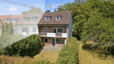 Reiheneckhaus mit 798 qm Grundstück: Sanierungschance im Regensburger Norden