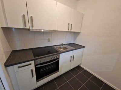 Hier ist die Einbauküche schon dabei !!!