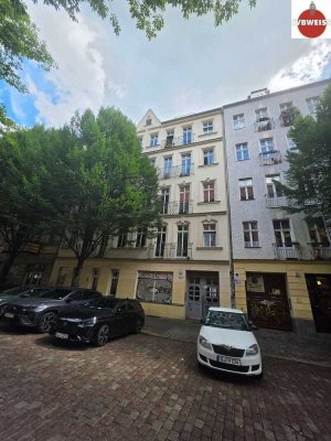TOP LAGE! BEZUGSFREI AB SPÄTESTENS 01.01.2027, 1 Zimmerwohnung, Duschbad, Dielenboden