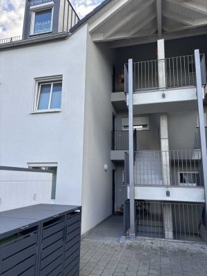 Neuwertige 2-Zimmer-Wohnung mit Balkon und EBK in Gaimersheim