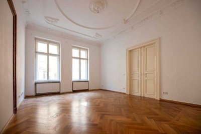 Bezugsfreie 5-Raum-Wohnung im Waldstraßenviertel mit Stuckdecken und Parkett